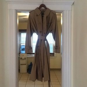 Burberry Trench Coat Beige